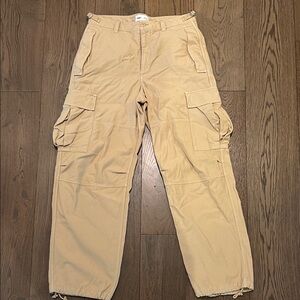 Aritzia tan Cargo Pants size 10
